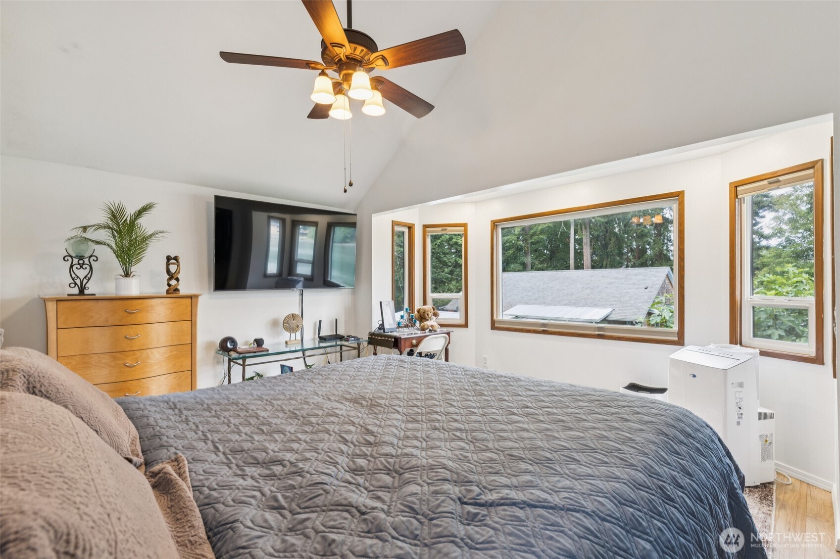 5730 Garden Lane NW, Olympia, WA 98502
