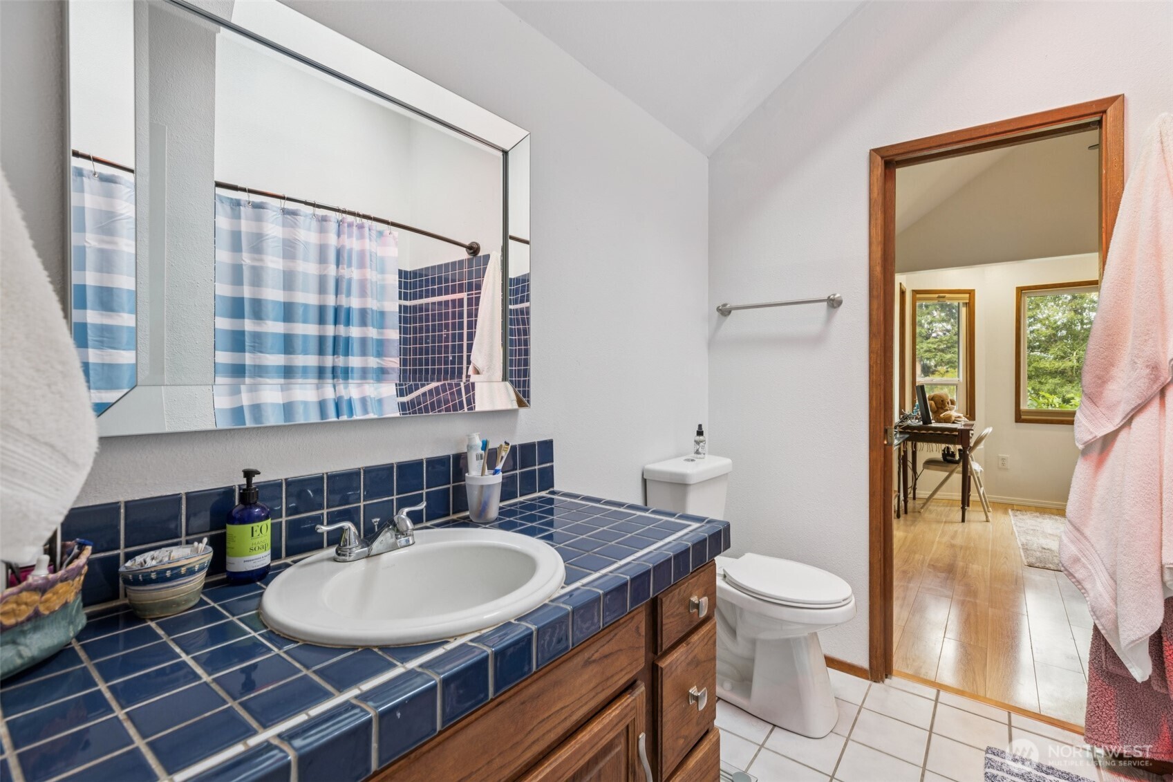 5730 Garden Lane NW, Olympia, WA 98502
