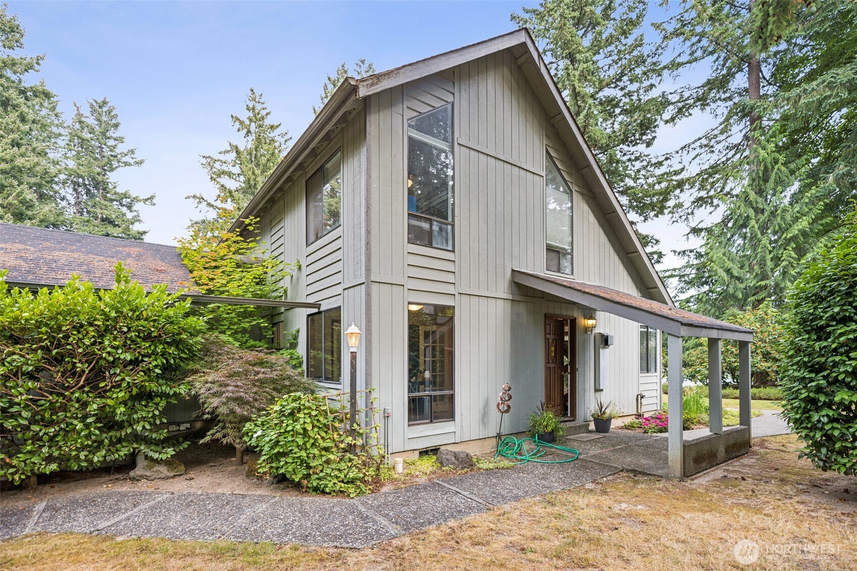 5730 Garden Lane NW, Olympia, WA 98502
