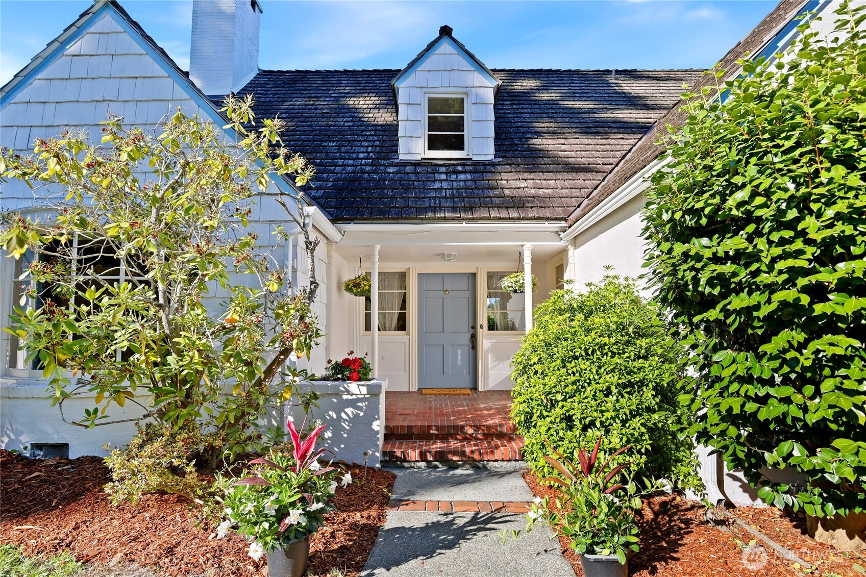 3026 Marine Drive , Bremerton, WA 98312