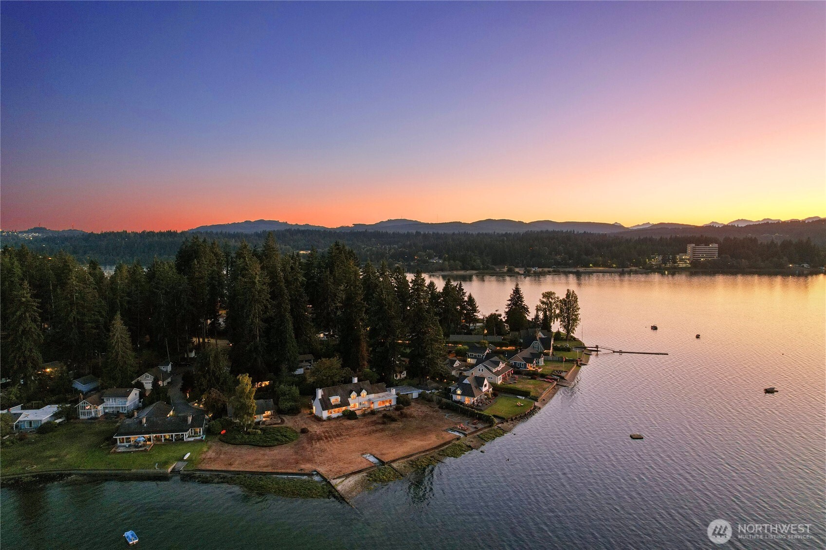 3026 Marine Drive , Bremerton, WA 98312