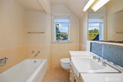 3026 Marine Drive , Bremerton, WA 98312 - Photo 33