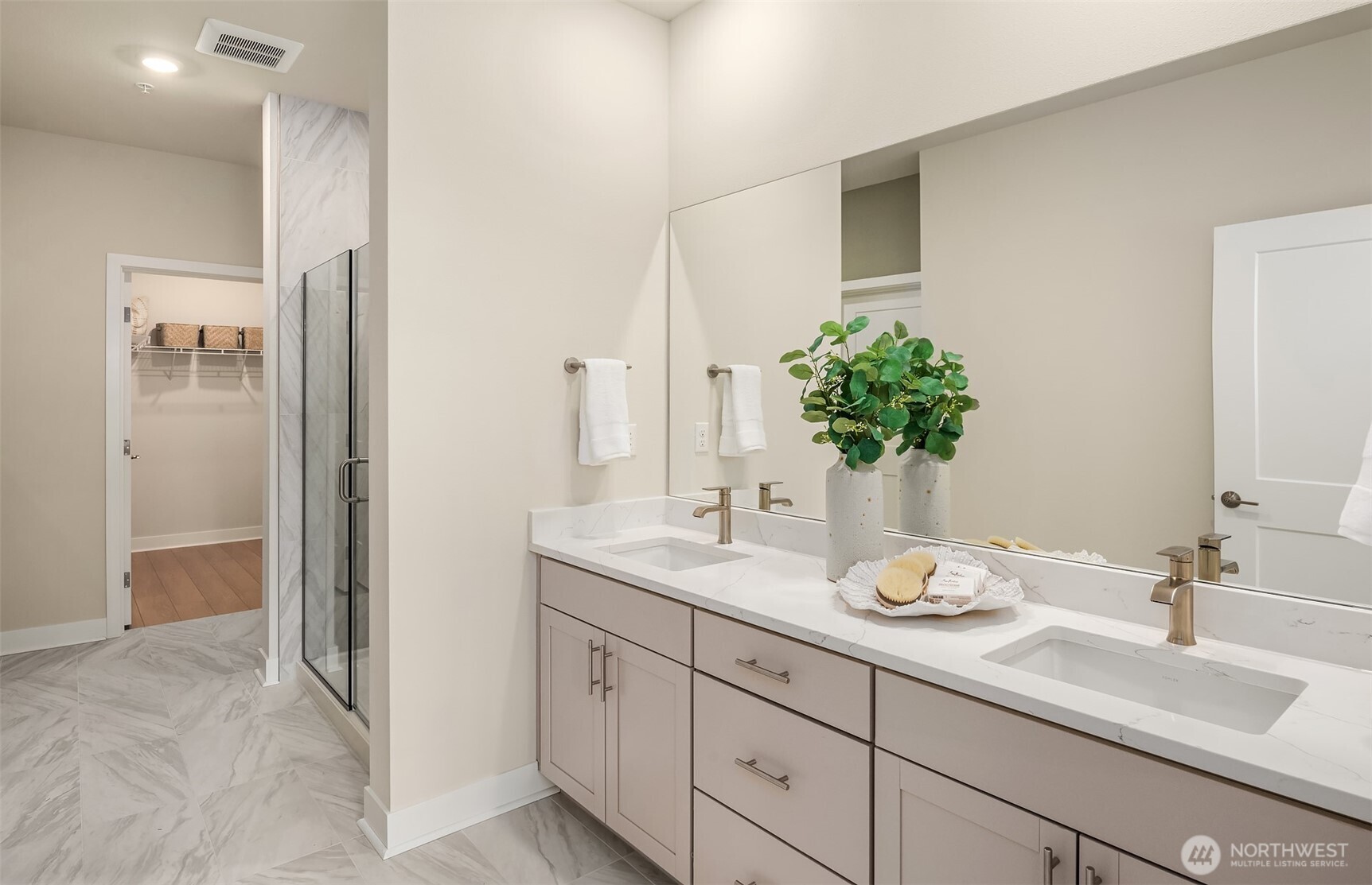 6949 NE 184th Lane #311, Kenmore, WA 98028