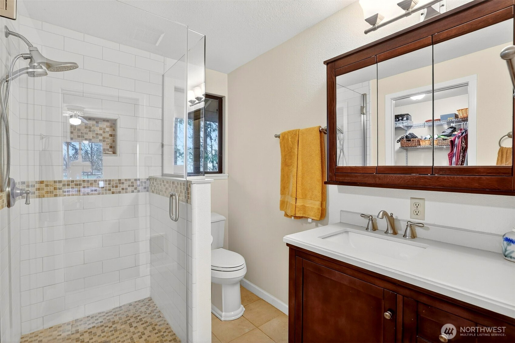 39310 NE 6th Avenue , Woodland, WA 98674