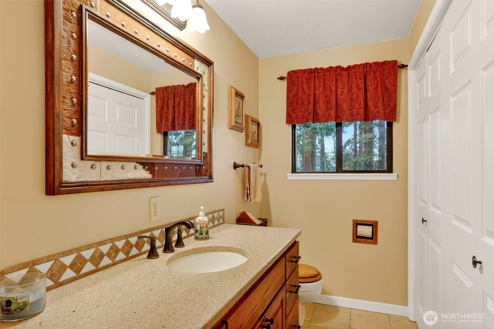 39310 NE 6th Avenue , Woodland, WA 98674