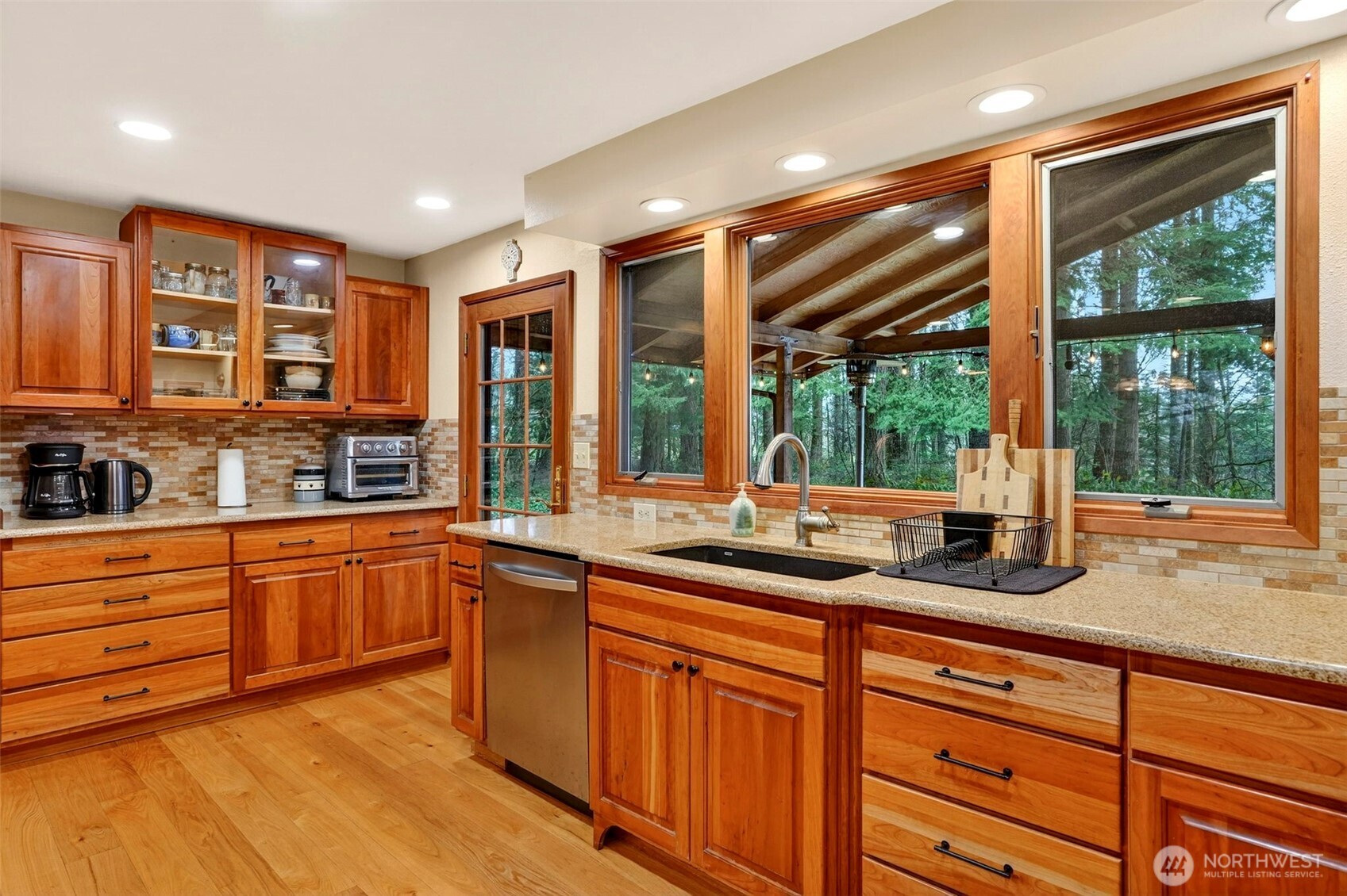 39310 NE 6th Avenue , Woodland, WA 98674