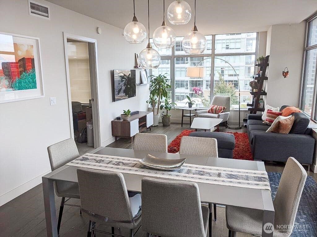 588 Bell Street #1102, Seattle, WA 98121