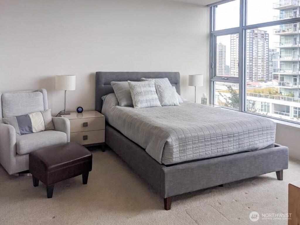 588 Bell Street #1102, Seattle, WA 98121