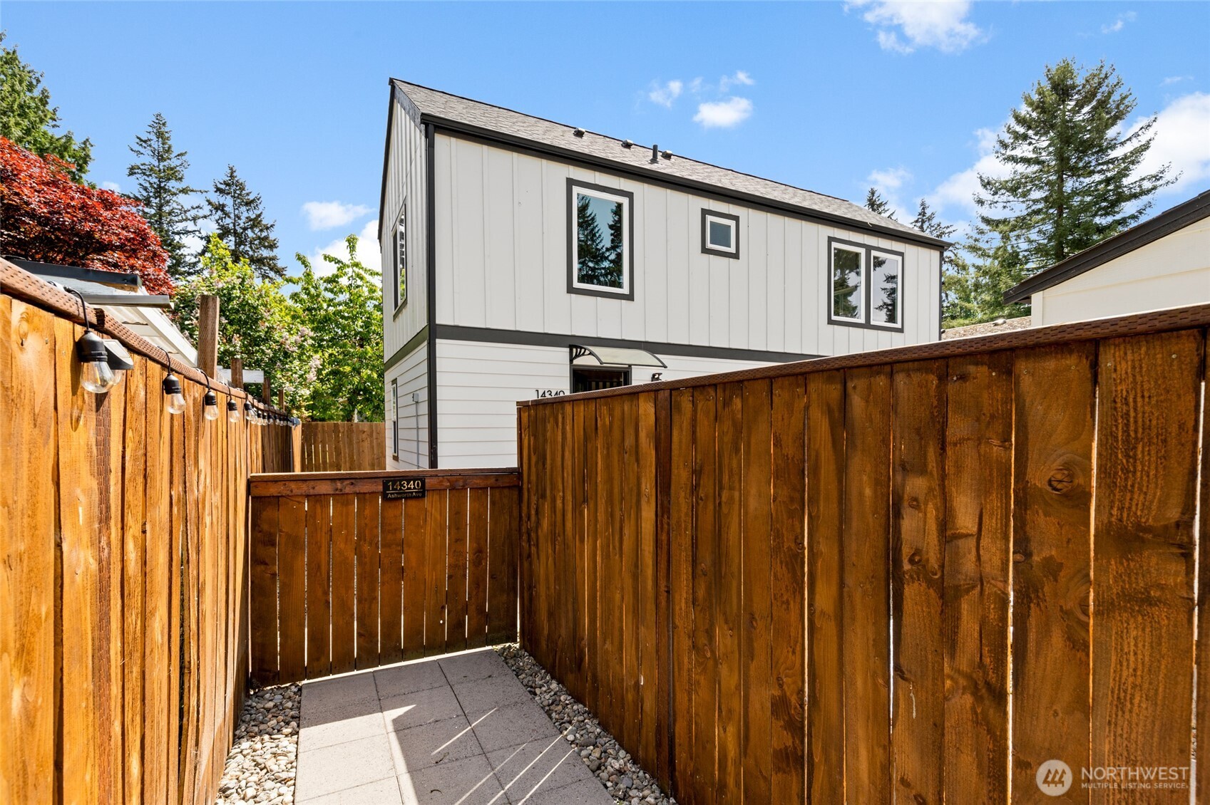 14338 Ashworth Avenue N #B, Seattle, WA 98133-7124