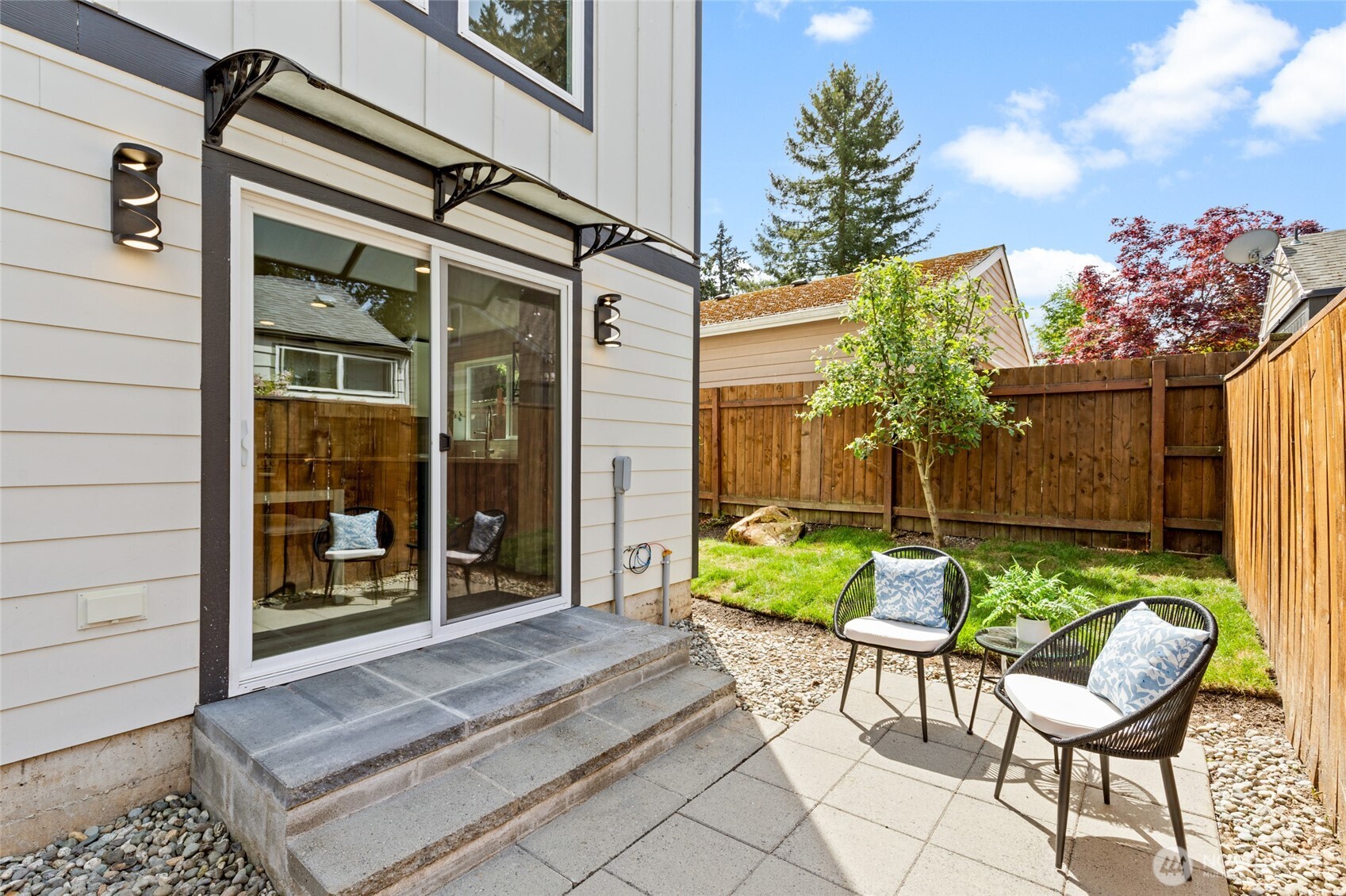 14338 Ashworth Avenue N #B, Seattle, WA 98133-7124