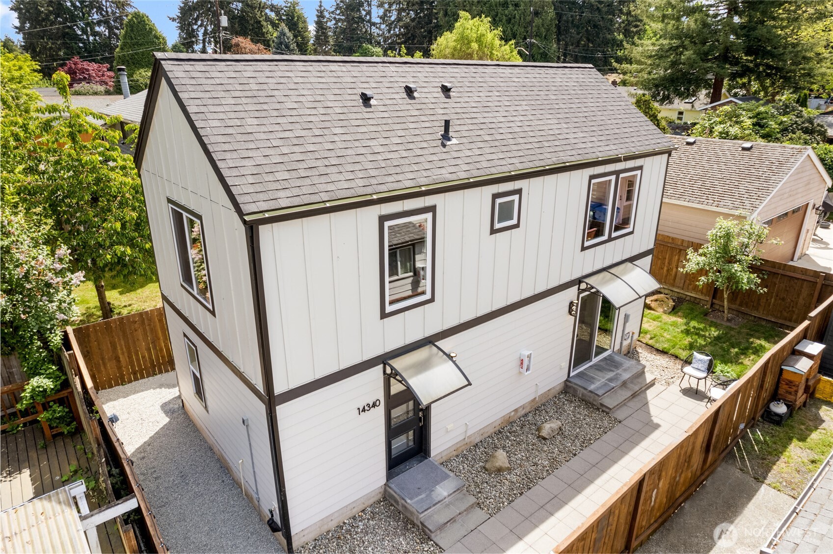 14338 Ashworth Avenue N #B, Seattle, WA 98133-7124