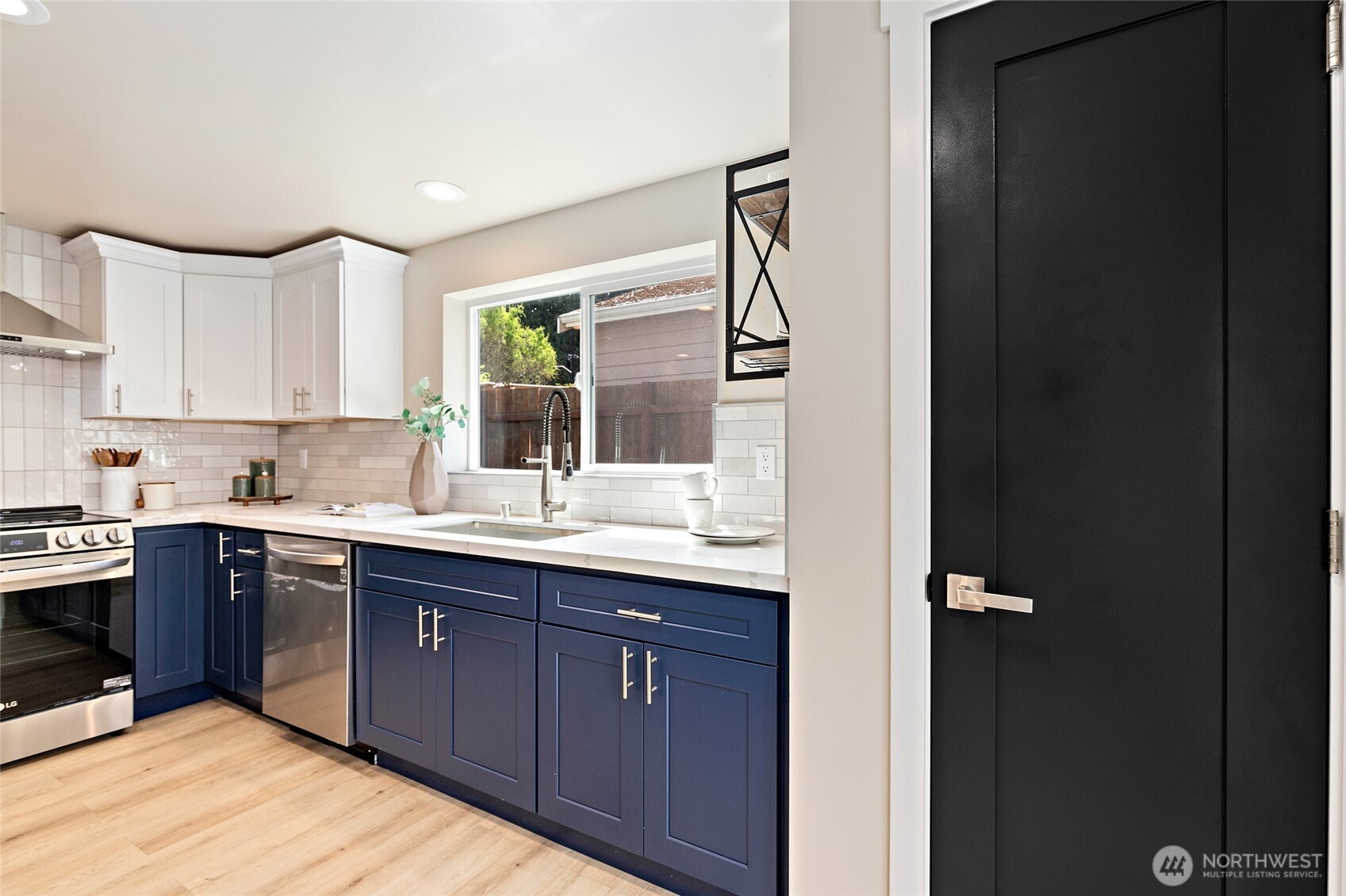 14338 Ashworth Avenue N #B, Seattle, WA 98133-7124