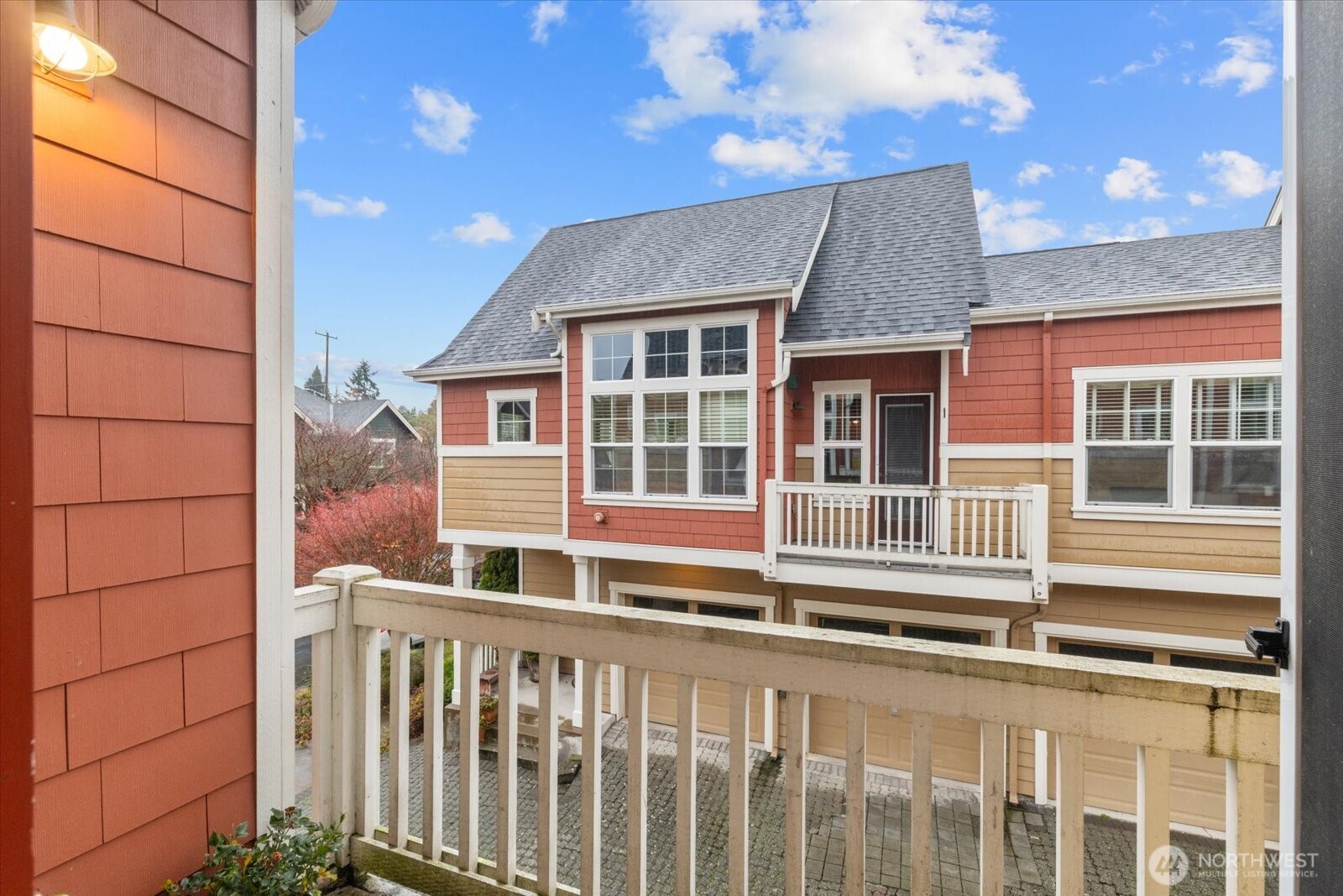 5912 31st Avenue SW, Seattle, WA 98126-2910