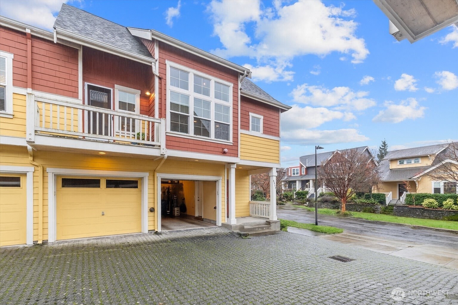 5912 31st Avenue SW, Seattle, WA 98126-2910