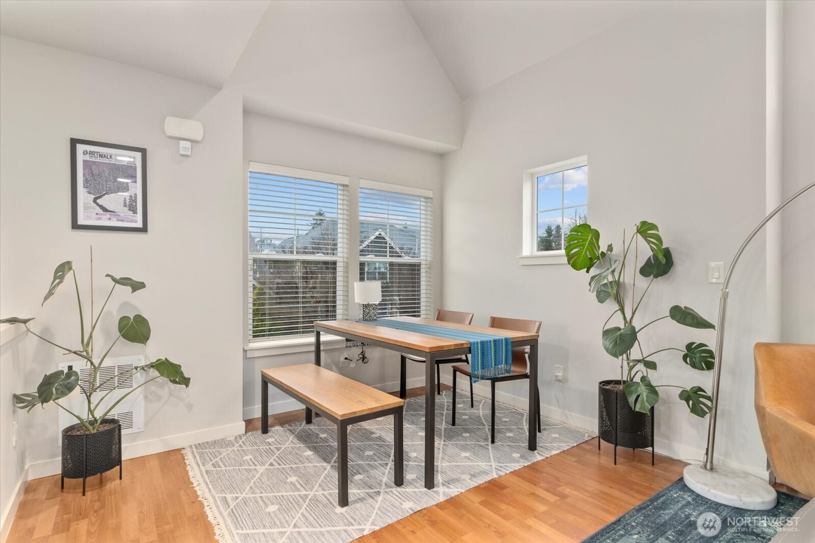 5912 31st Avenue SW, Seattle, WA 98126-2910