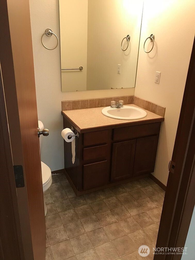 9140 184 Avenue E, Bonney Lake, WA 98391