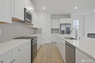 20444 Myrtle Place E, Bonney Lake, WA 98391 - Photo 4