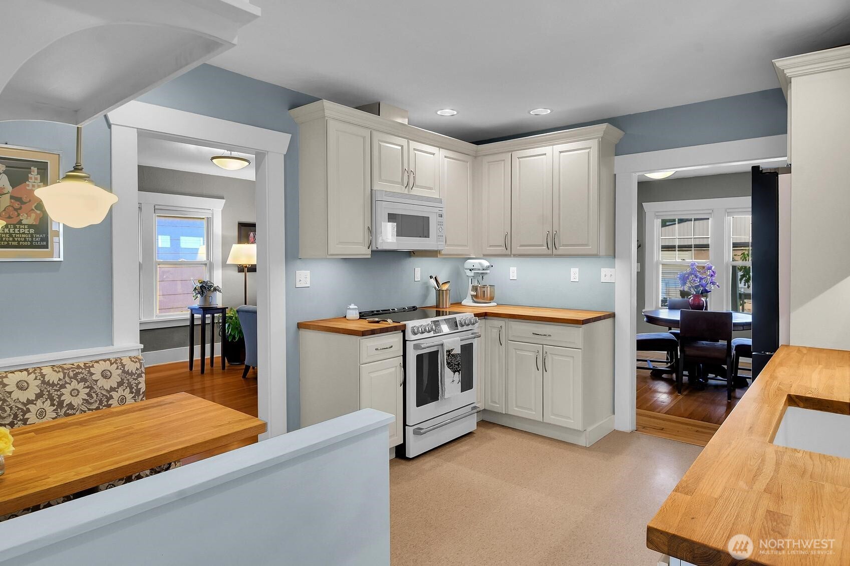5008 39th Avenue S, Seattle, WA 98118