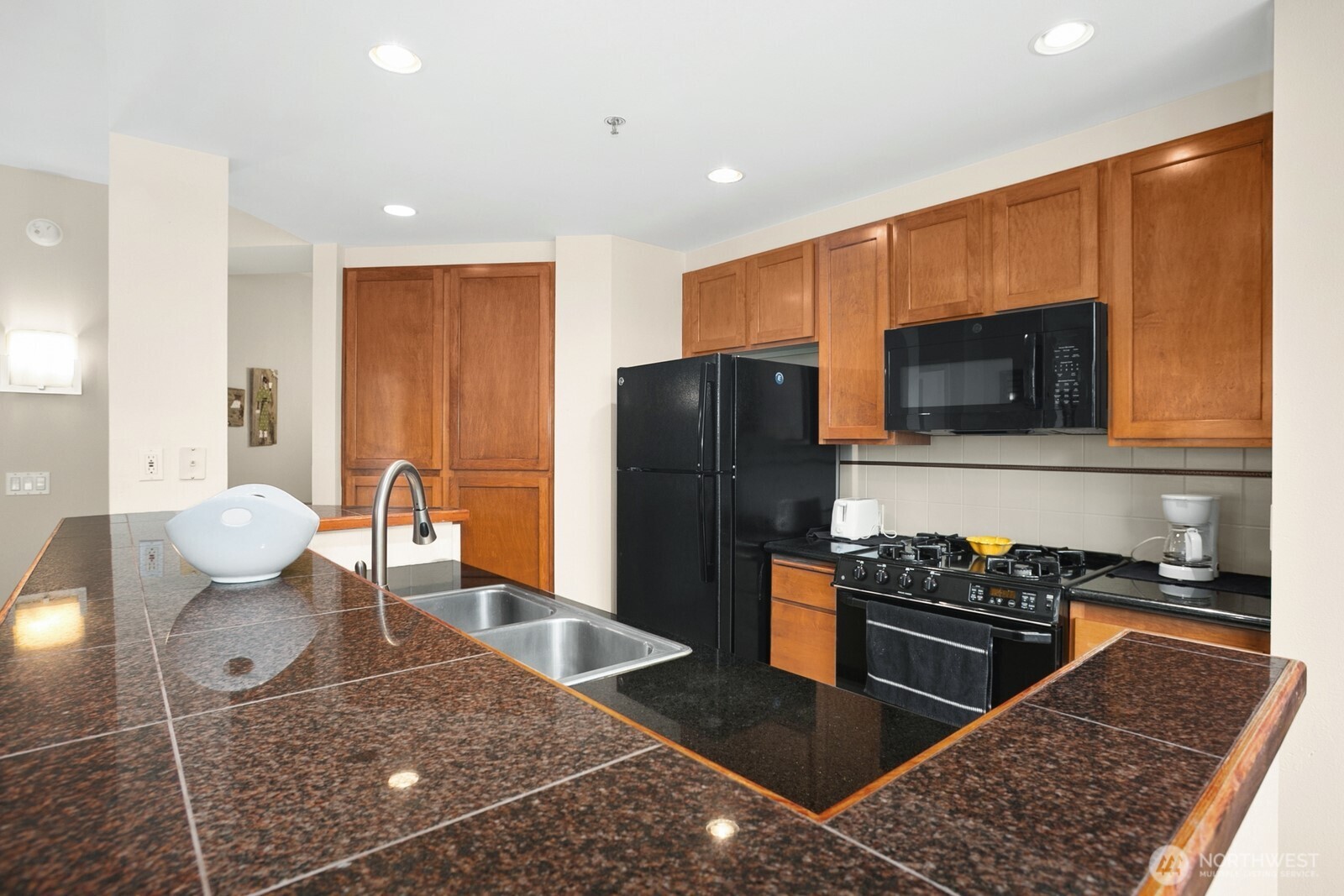 2801 1st Avenue #1014, Seattle, WA 98121