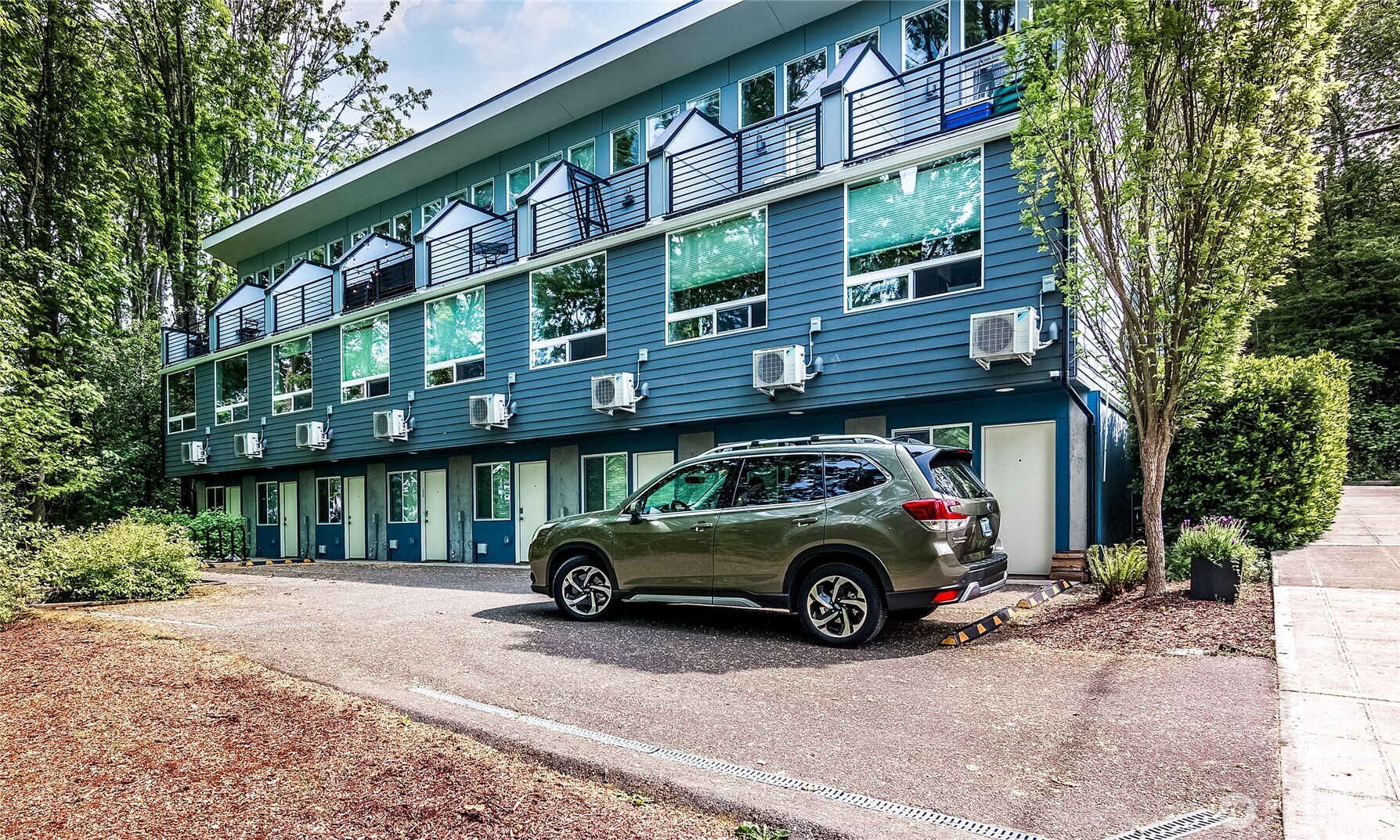 3855 21st Avenue SW, Seattle, WA 98106
