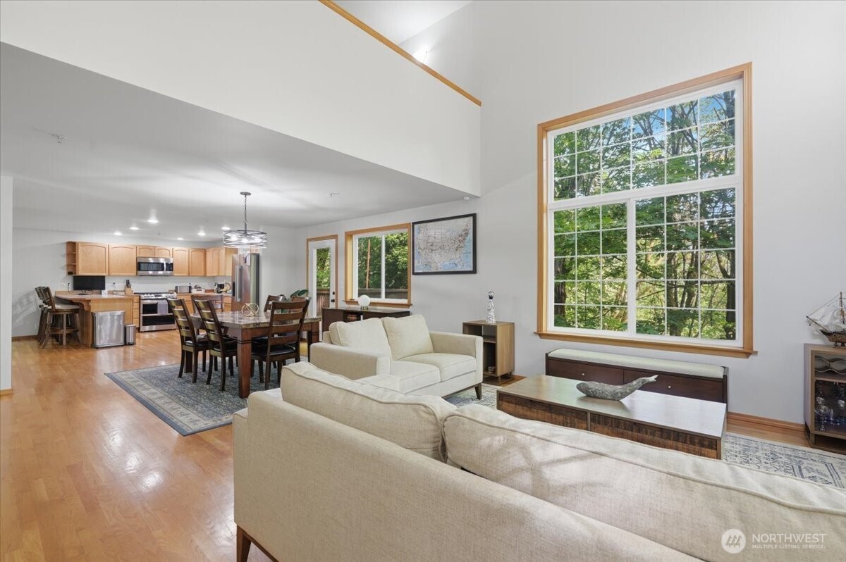 6534 NE 198th Street , Kenmore, WA 98028