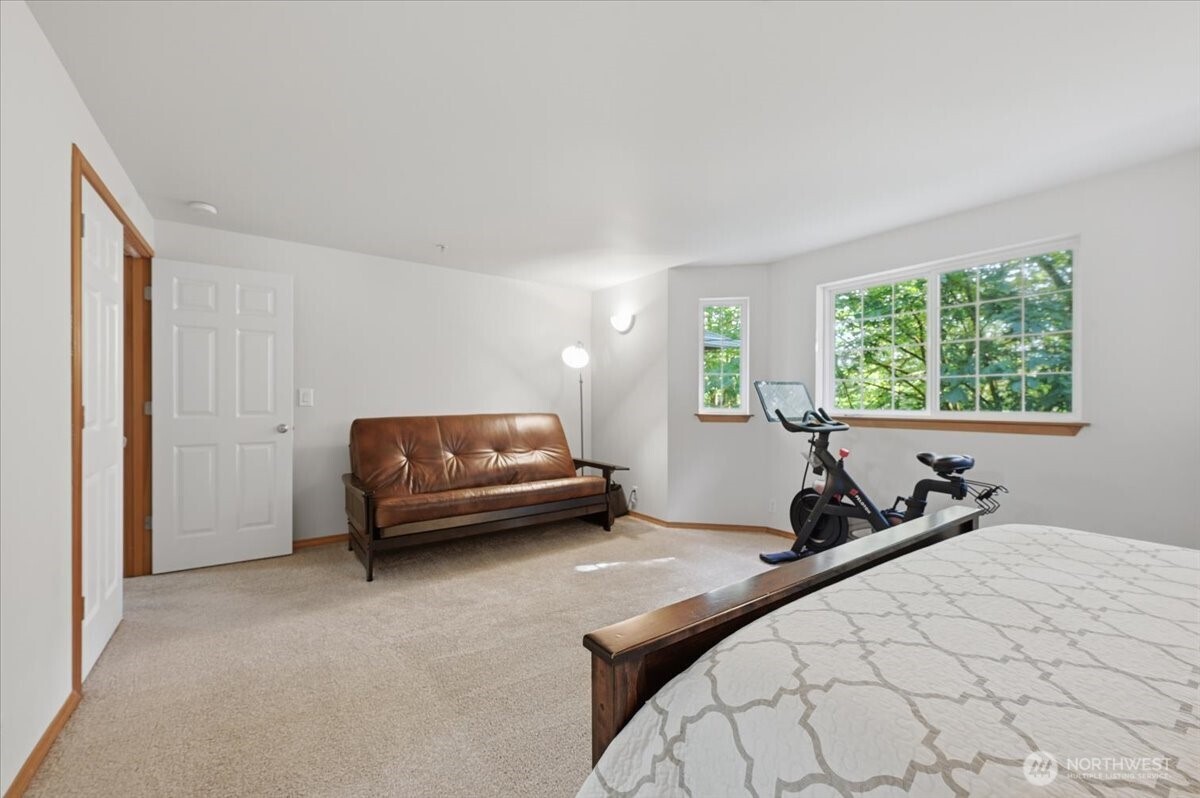 6534 NE 198th Street , Kenmore, WA 98028