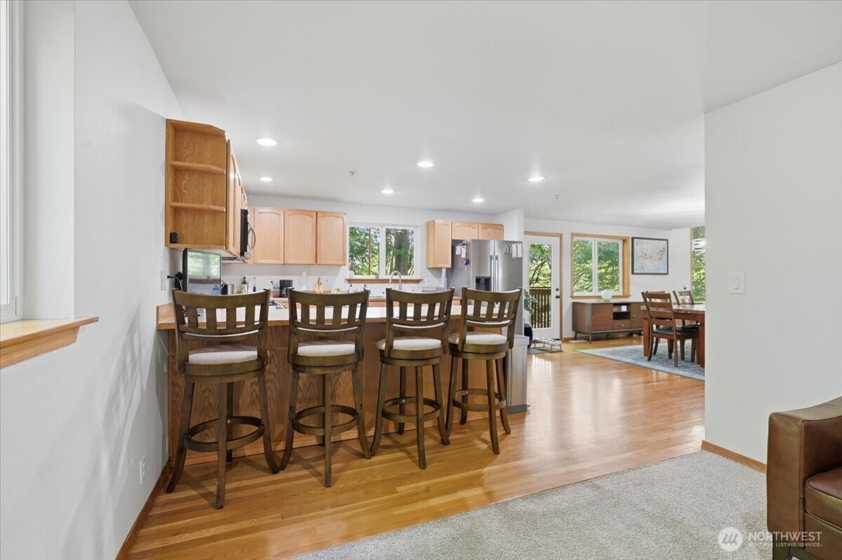 6534 NE 198th Street , Kenmore, WA 98028