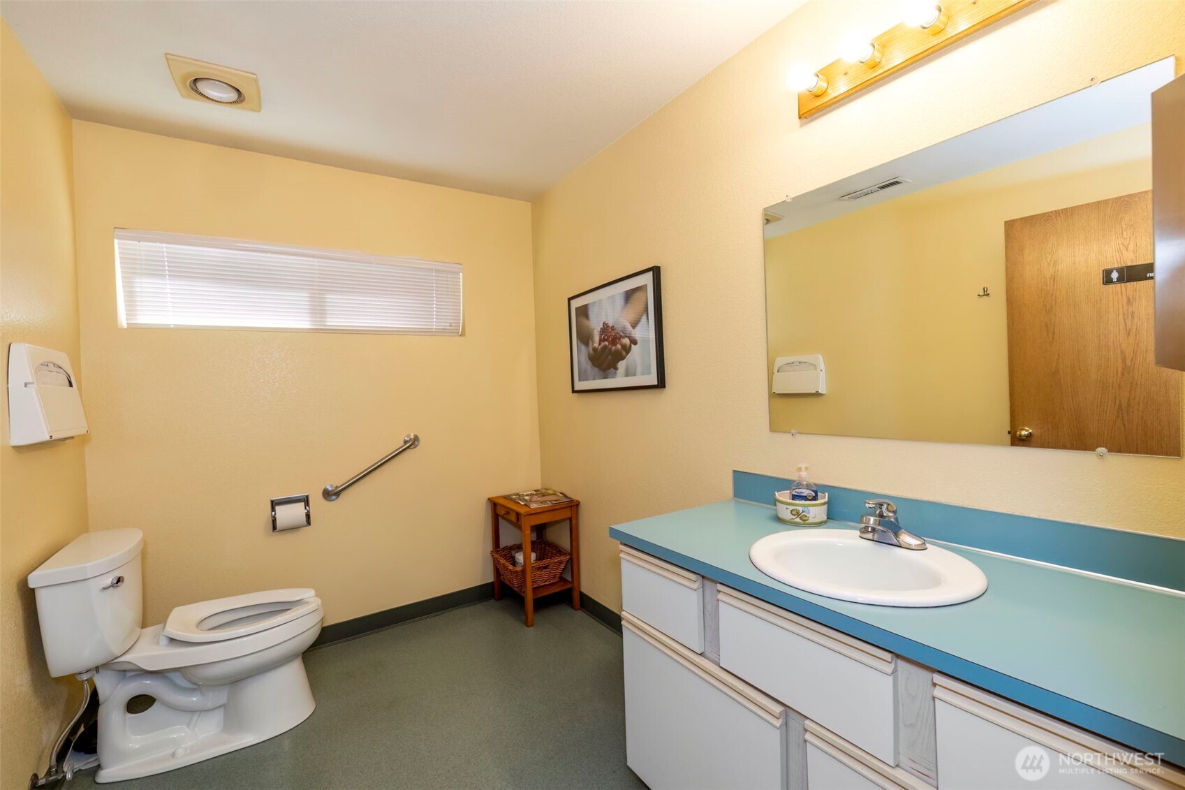 104 Tremont Street , Port Orchard, WA 98366