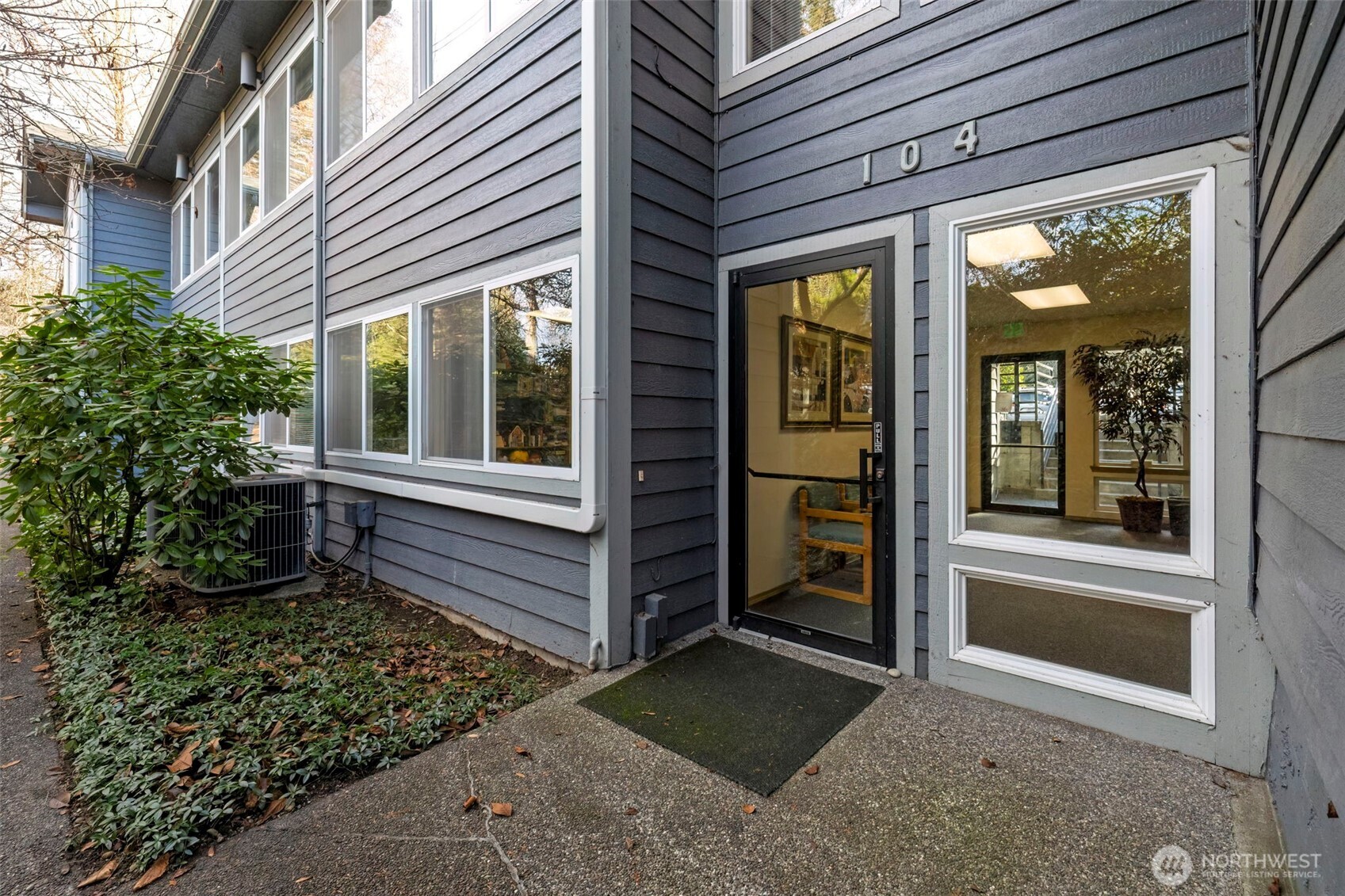 104 Tremont Street , Port Orchard, WA 98366