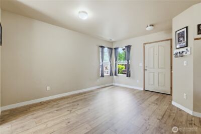10007 Dragt Street SE, Yelm, WA 98597 - Photo 11