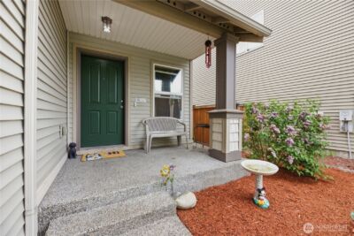 10007 Dragt Street SE, Yelm, WA 98597 - Photo 2