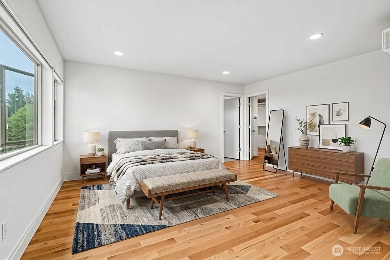 3319 W ELMORE Street , Seattle, WA 98199