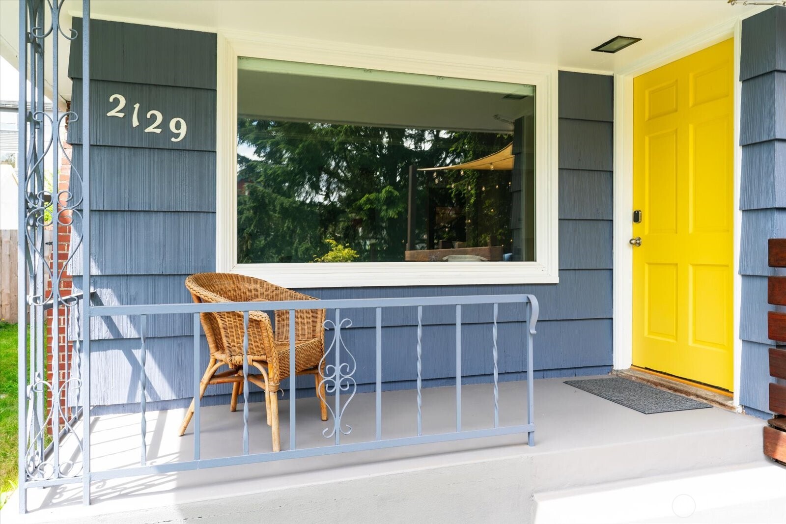 2129 42nd Avenue SW, Seattle, WA 98116