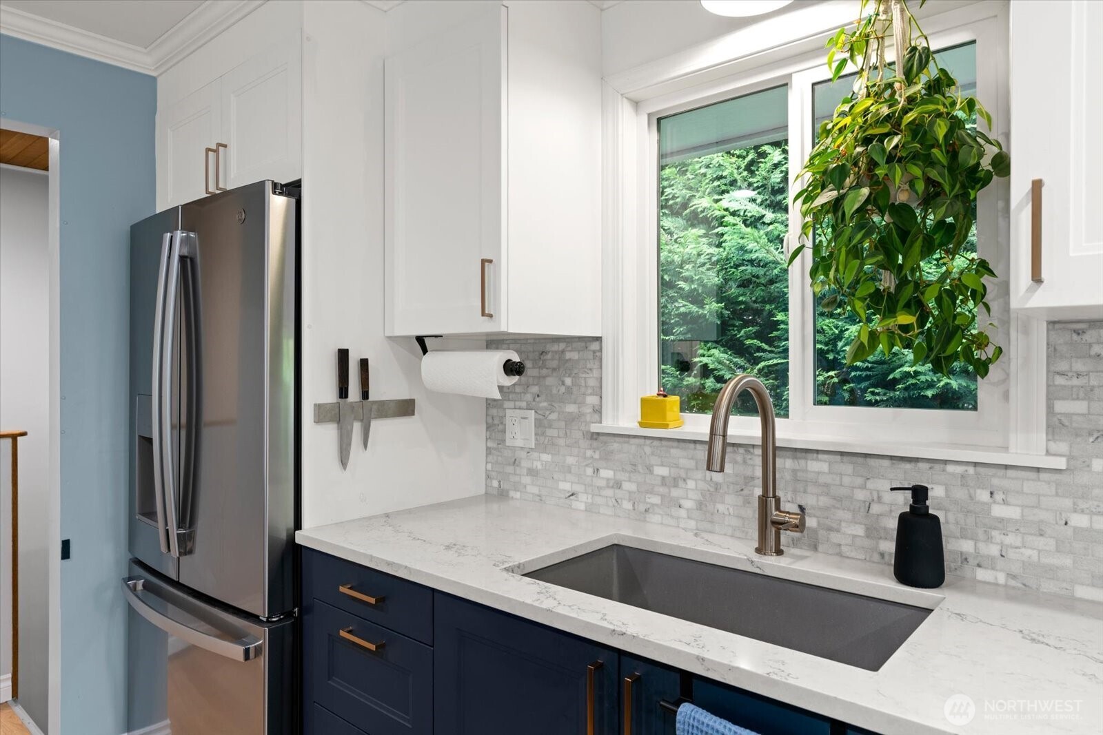 2129 42nd Avenue SW, Seattle, WA 98116