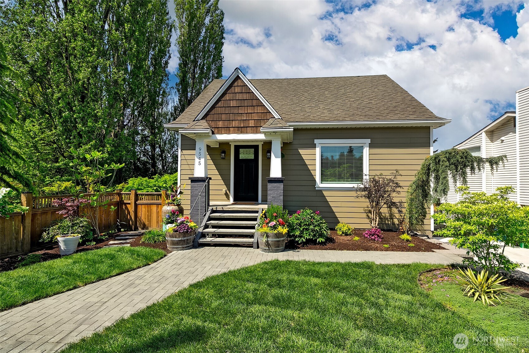 9545 2nd Avenue NW, Seattle, WA 98117