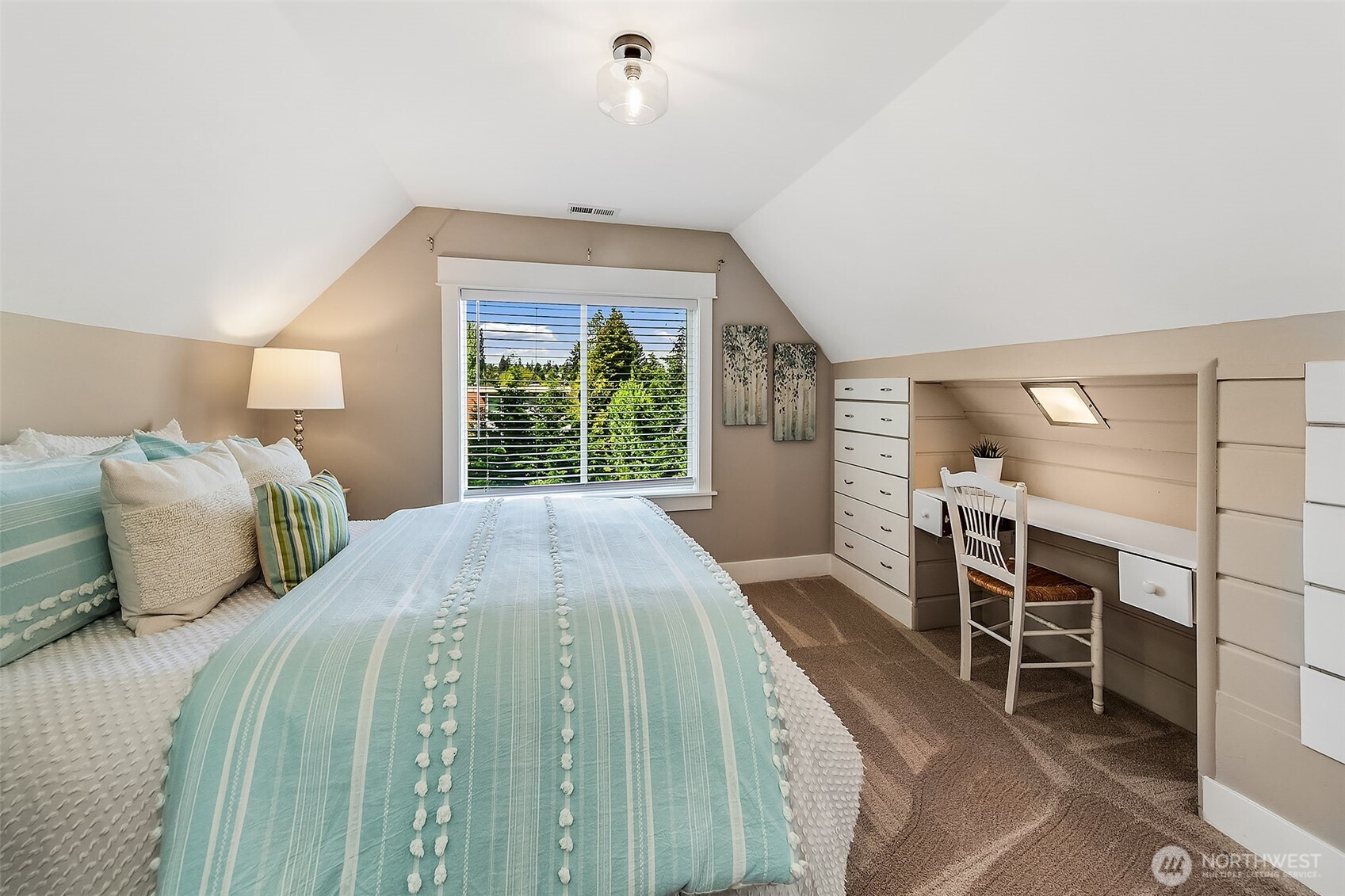 9545 2nd Avenue NW, Seattle, WA 98117