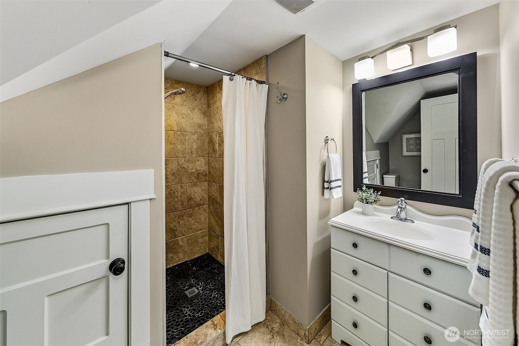 9545 2nd Avenue NW, Seattle, WA 98117