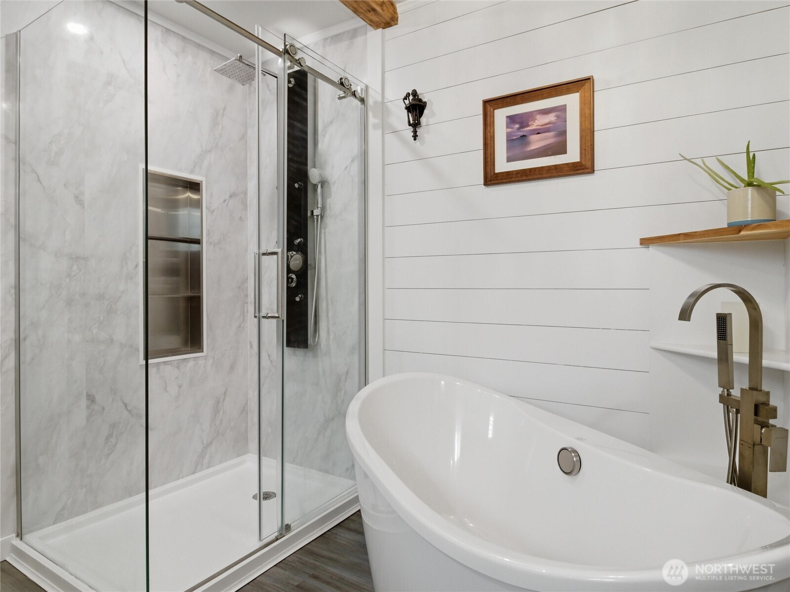 1813 Charles Street , Dupont, WA 98327