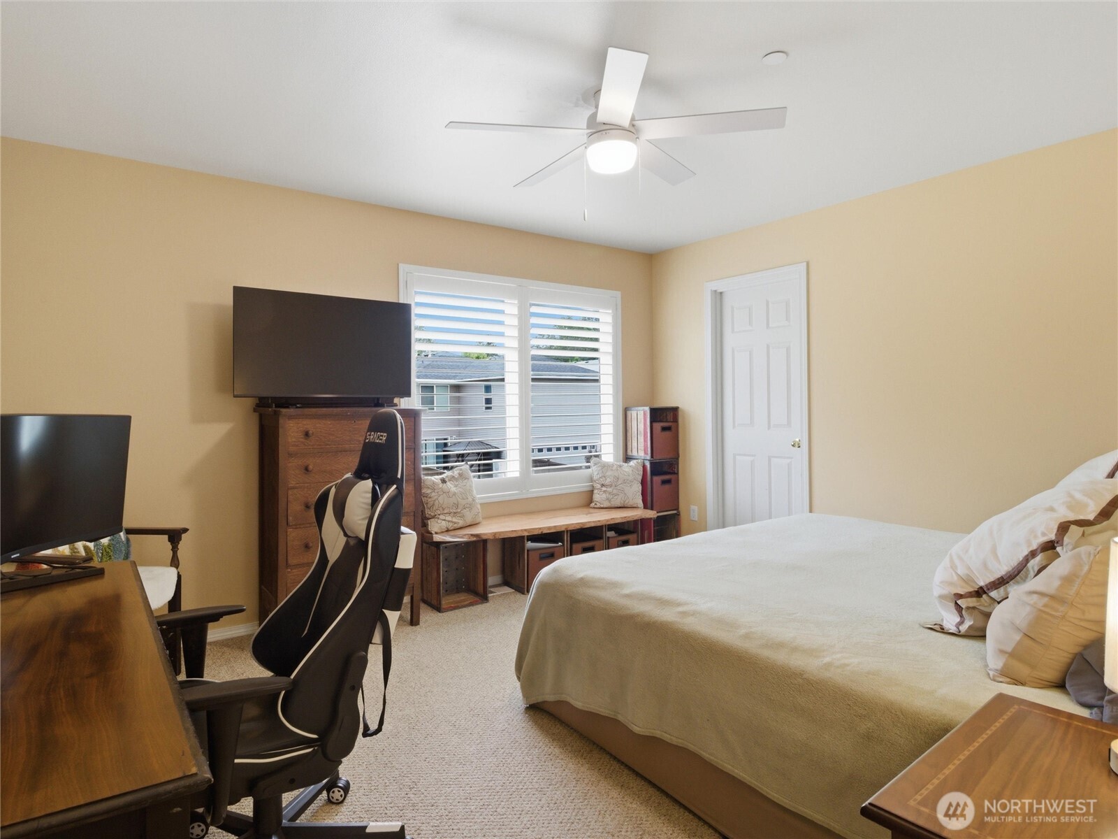 1813 Charles Street , Dupont, WA 98327