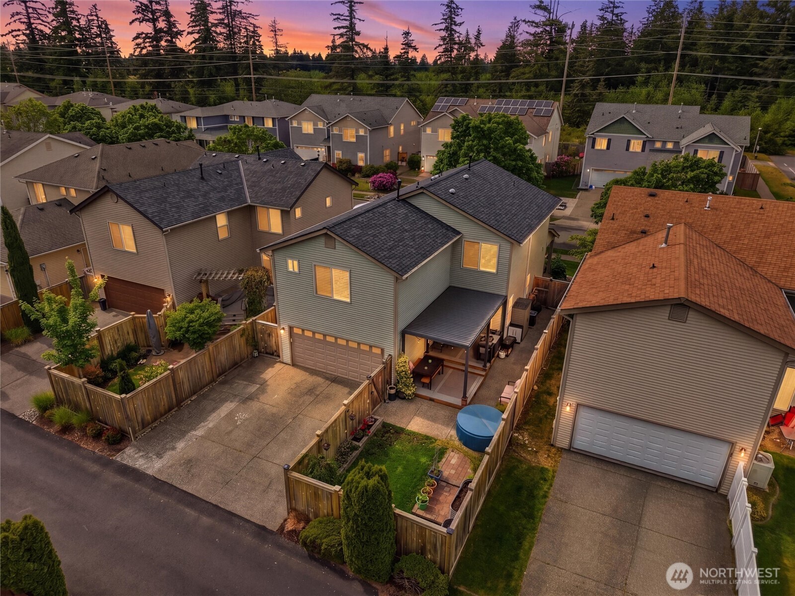1813 Charles Street , Dupont, WA 98327