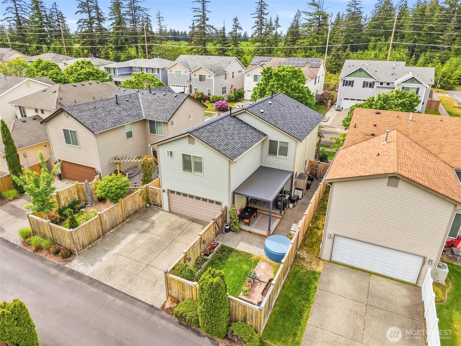 1813 Charles Street , Dupont, WA 98327