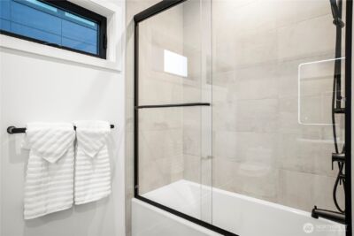 13024 Corliss Avenue N, Seattle, WA 98133 - Photo 23