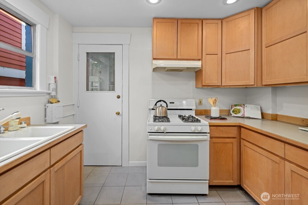 1804 E Republican Street #5, Seattle, WA 98112