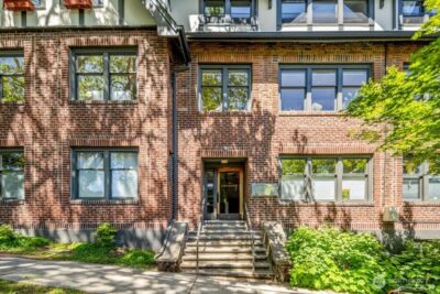 1804 E Republican Street #5, Seattle, WA 98112 - Photo 2
