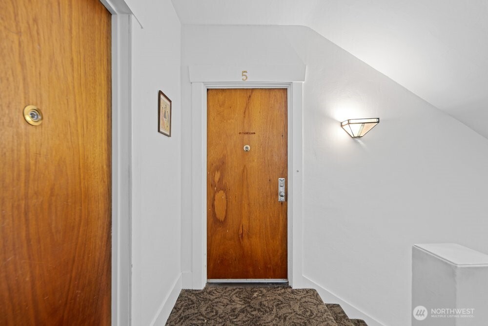 1804 E Republican Street #5, Seattle, WA 98112