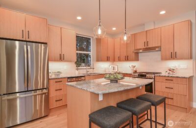 10202 44th Avenue SW, Seattle, WA 98146 - Photo 11