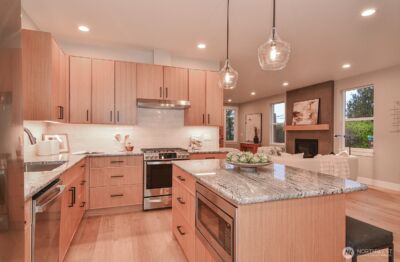 10202 44th Avenue SW, Seattle, WA 98146 - Photo 12