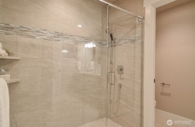 10202 44th Avenue SW, Seattle, WA 98146 - Photo 24