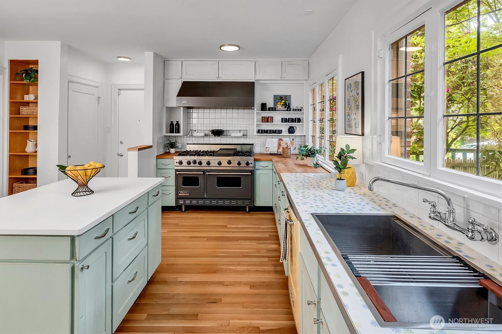3601 E Cherry Street , Seattle, WA 98122