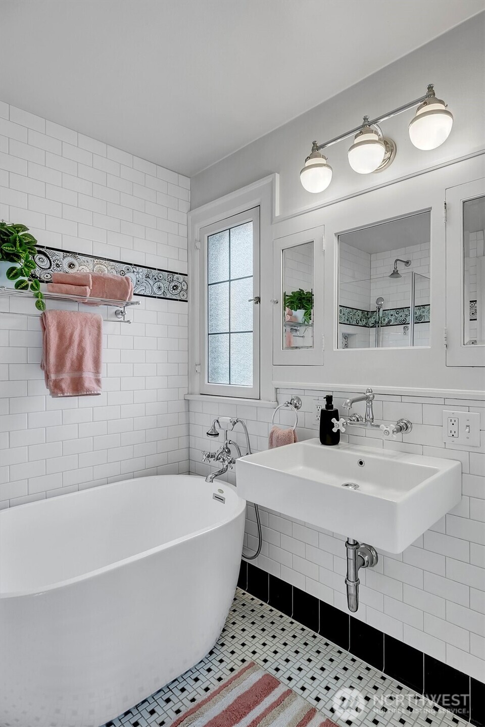 3601 E Cherry Street , Seattle, WA 98122